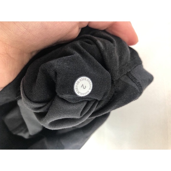 Lululemon Aligns - CAMO 🖤🤍 - Picture 4 of 4